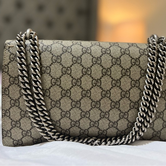 This is authentic Gucci GG Supreme Monogram small Dionysus shoulder bag. - Picture 4 of 12